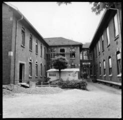 1 vue Bâtiment de la maternité en travaux.